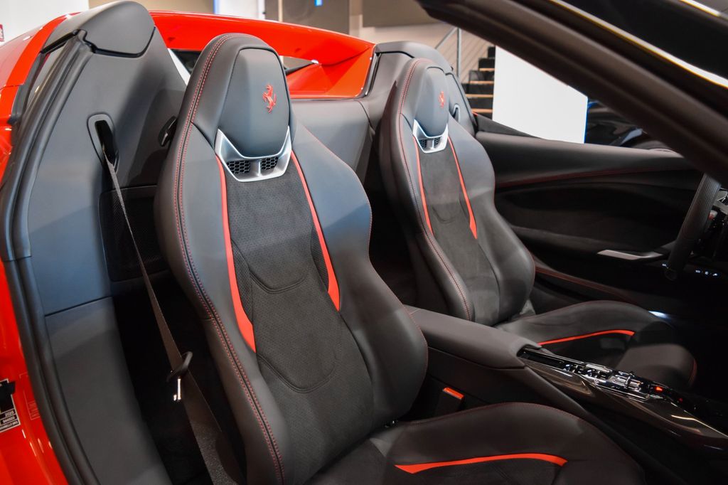 Ferrari 296 GTS 2025