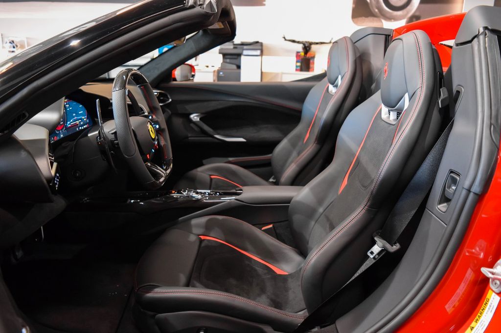 Ferrari 296 GTS 2025