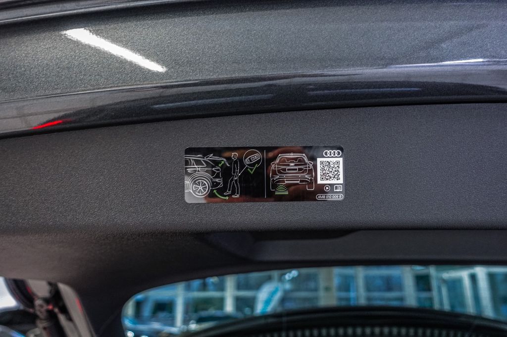 Audi SQ5 2025