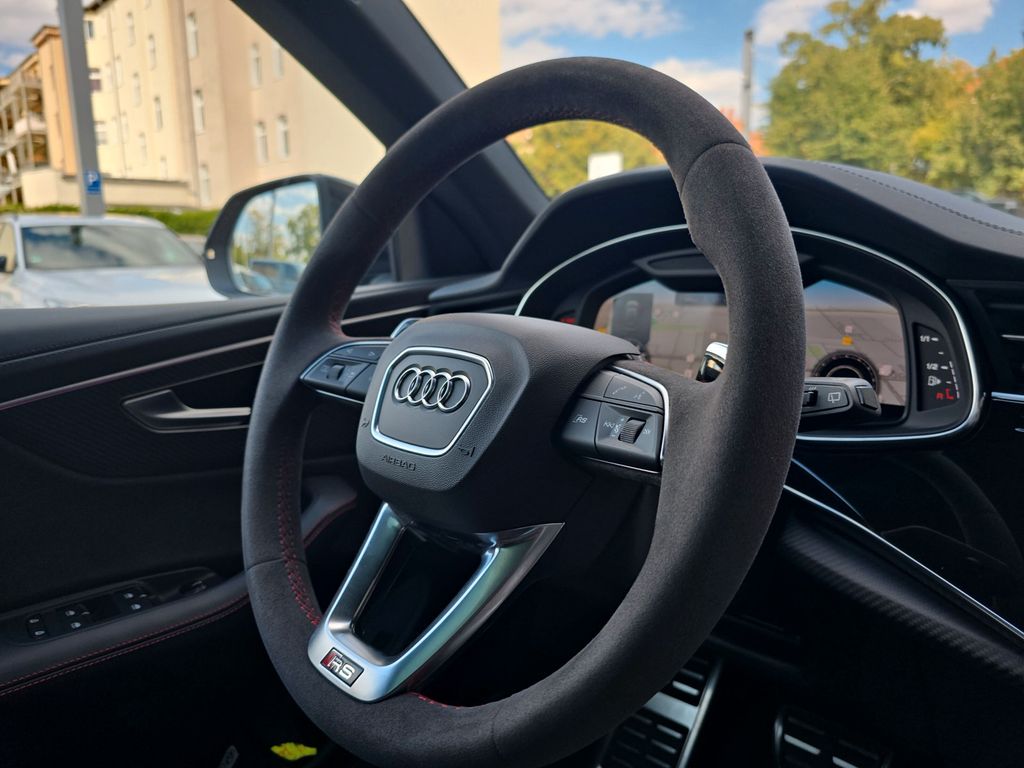 Audi RSQ8 2024