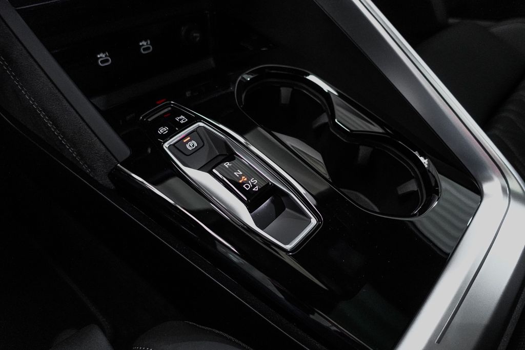 Audi SQ5 2025