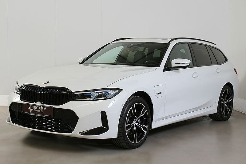 BMW 330 2024