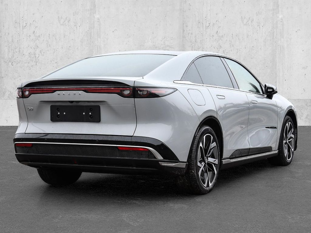 Mazda 6e