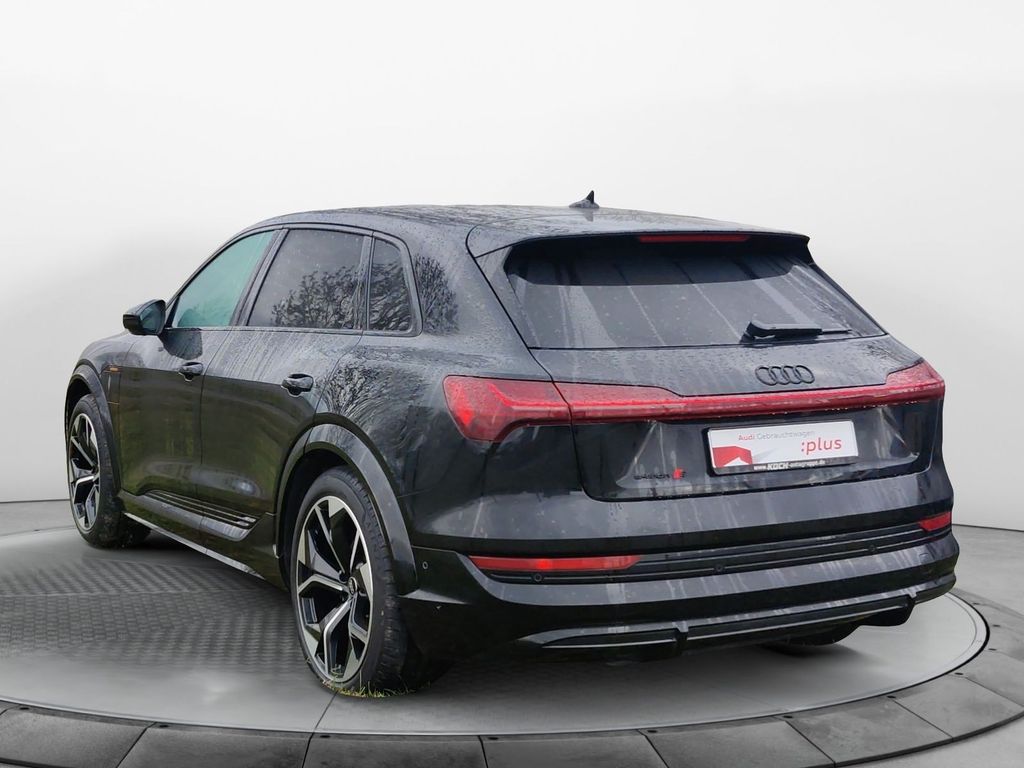 Audi e-tron 2022