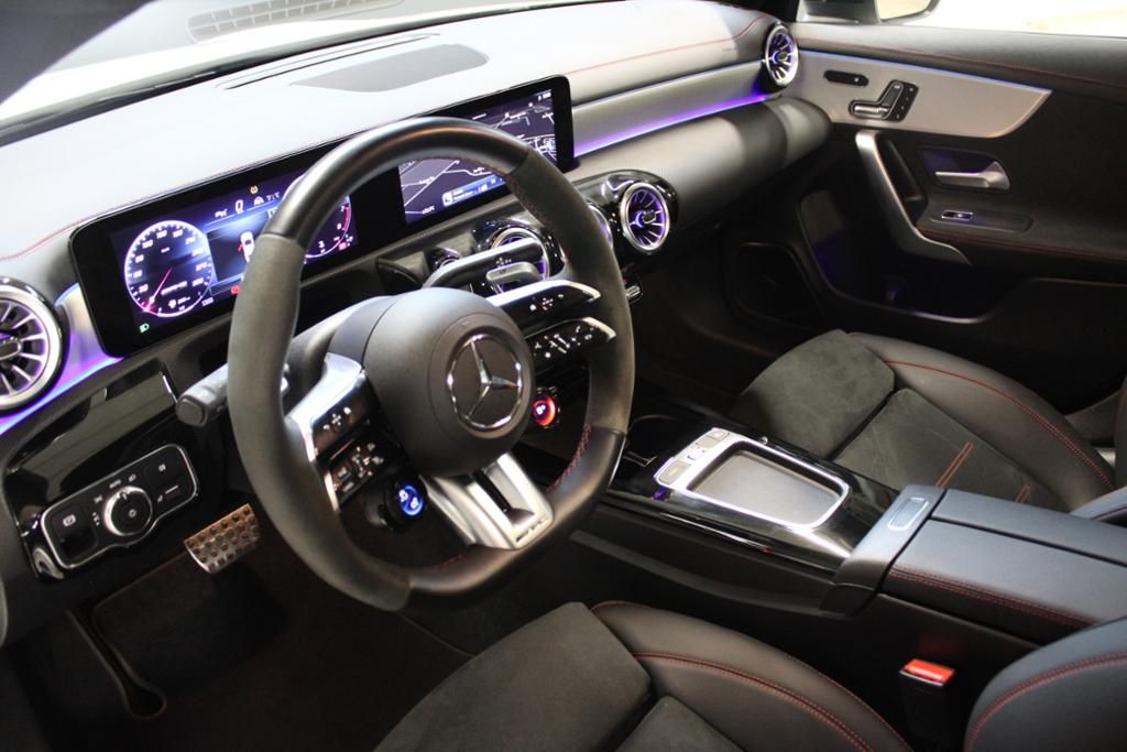 Mercedes-Benz CLA 45 AMG 2024