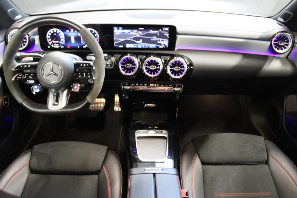 Mercedes-Benz CLA 45 AMG 2024