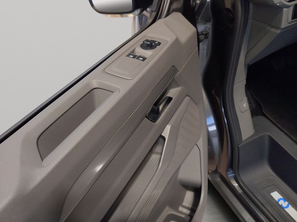 Volkswagen T7 Caravelle 2025