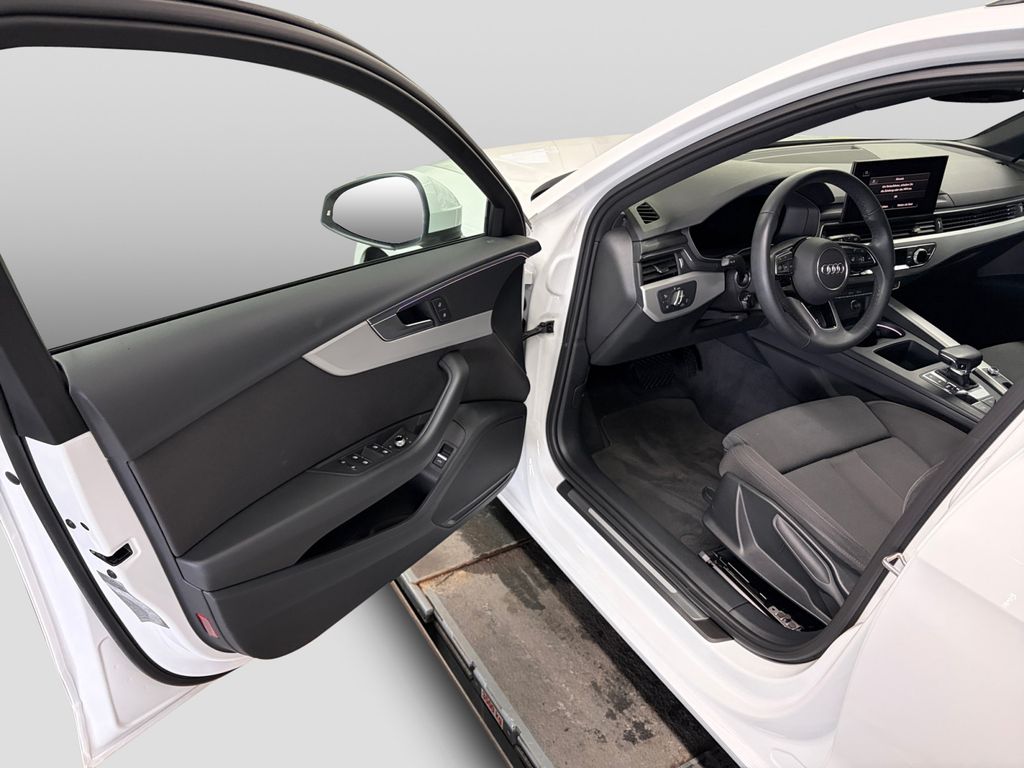 Audi A4 2023