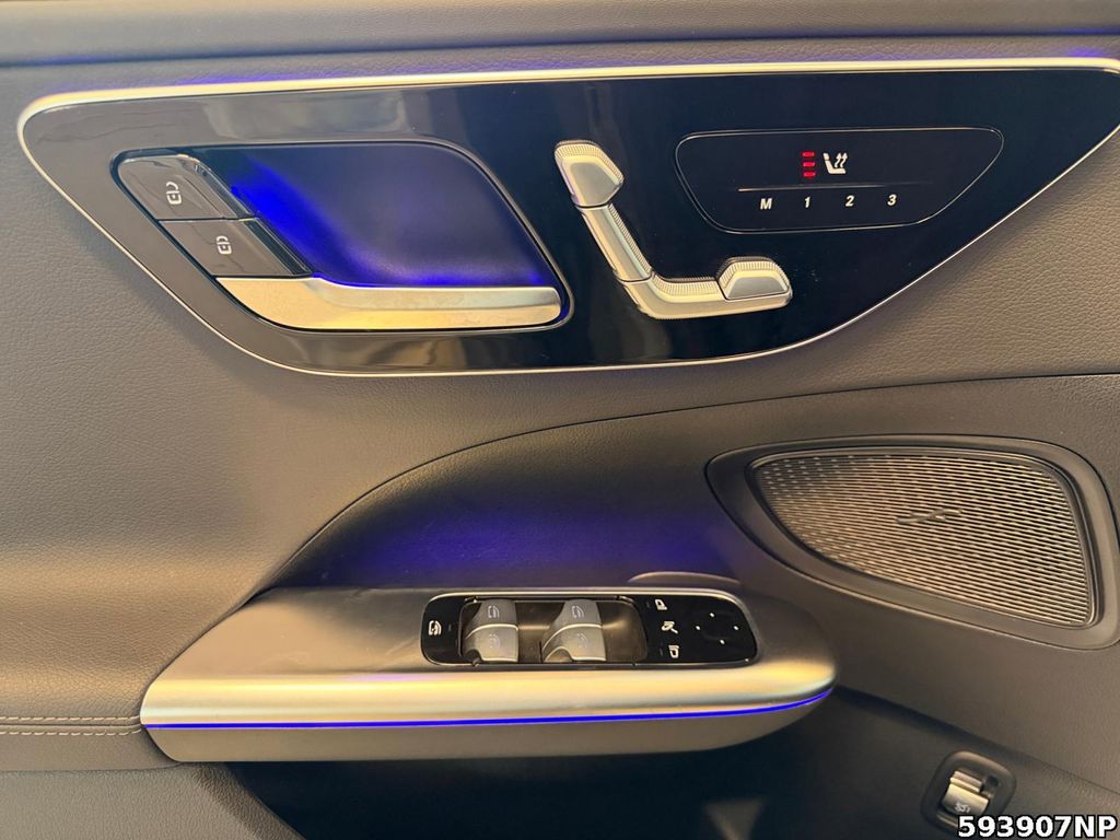 Mercedes-Benz C 300 2025