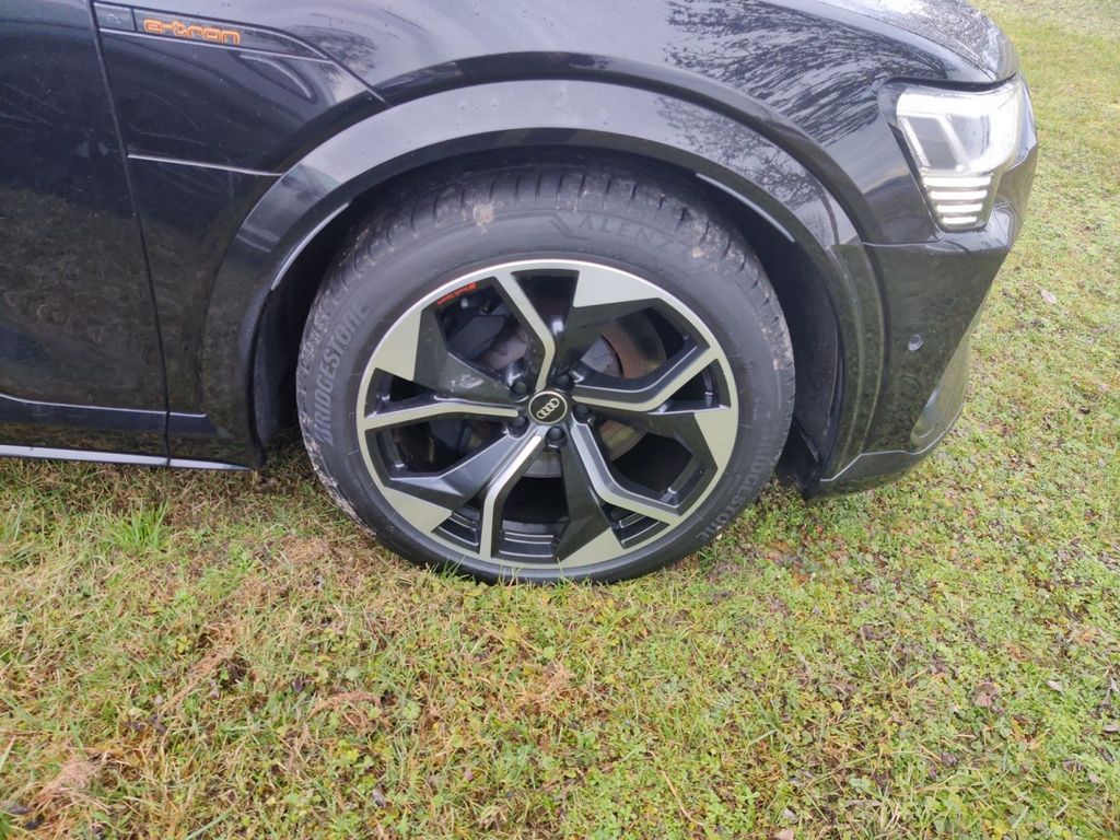 Audi e-tron 2022