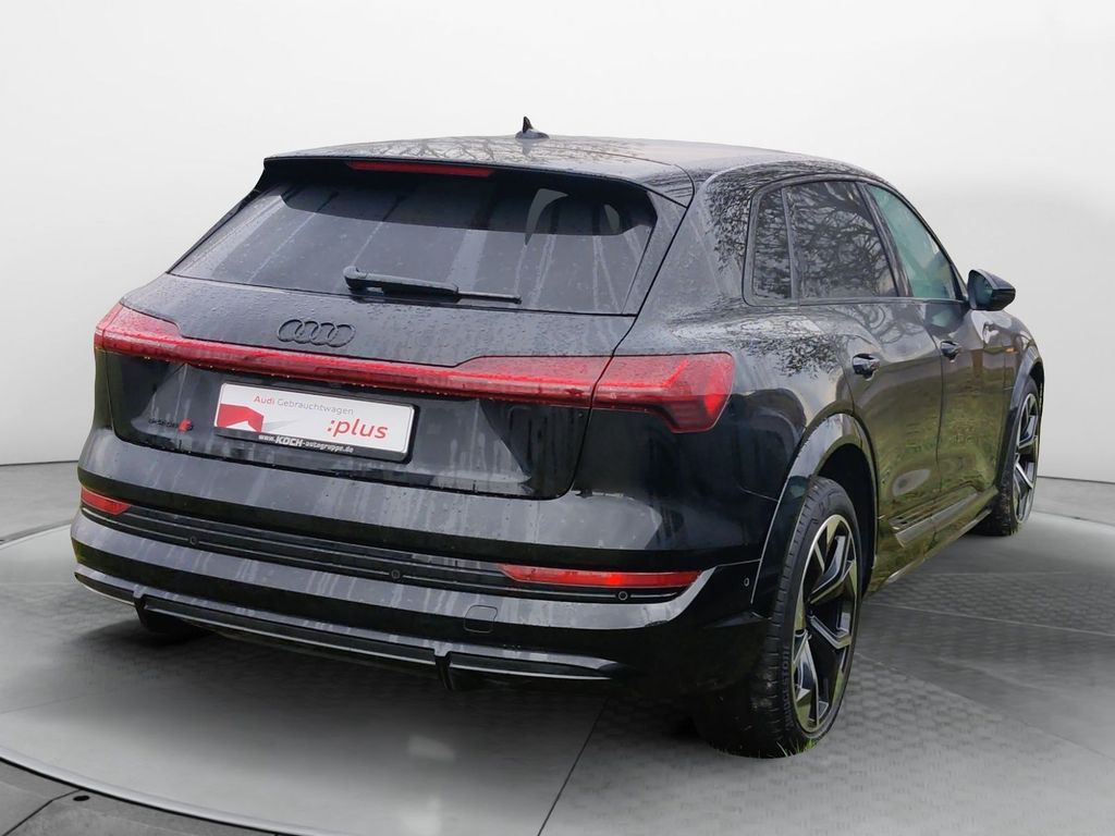 Audi e-tron 2022