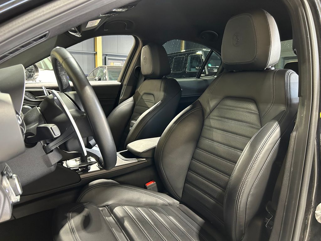 Alfa Romeo Giulia 2023