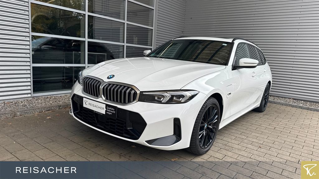 BMW 330 2022