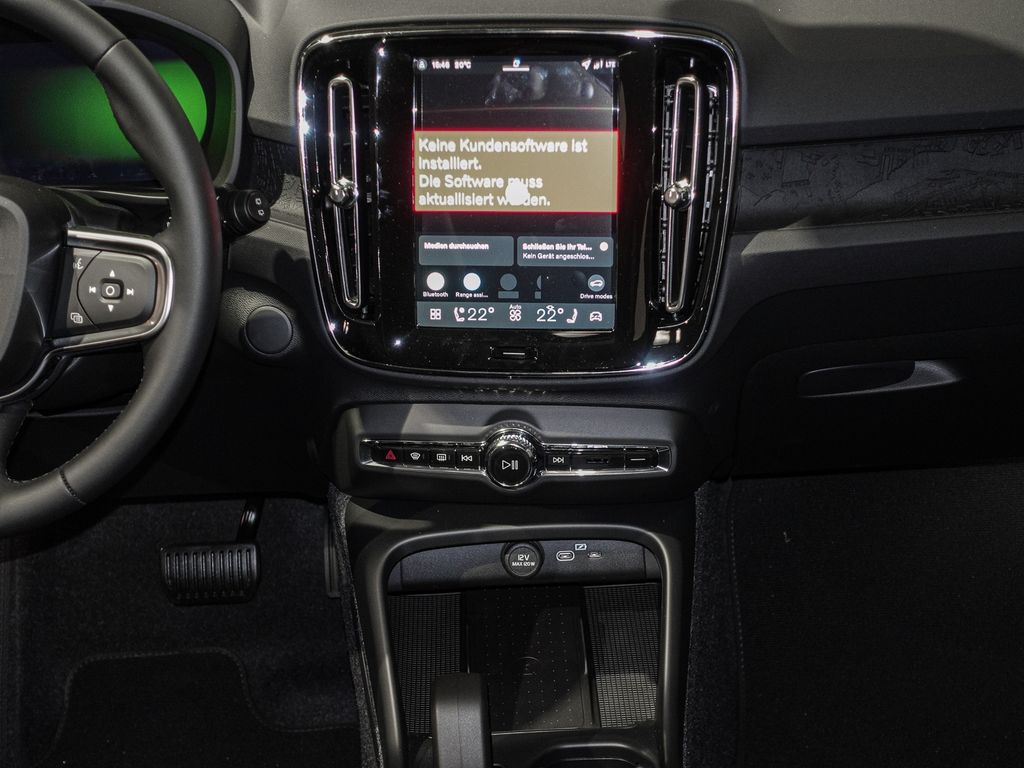 Volvo EX40