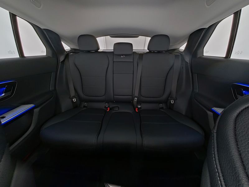 Mercedes-Benz GLC 300 2025