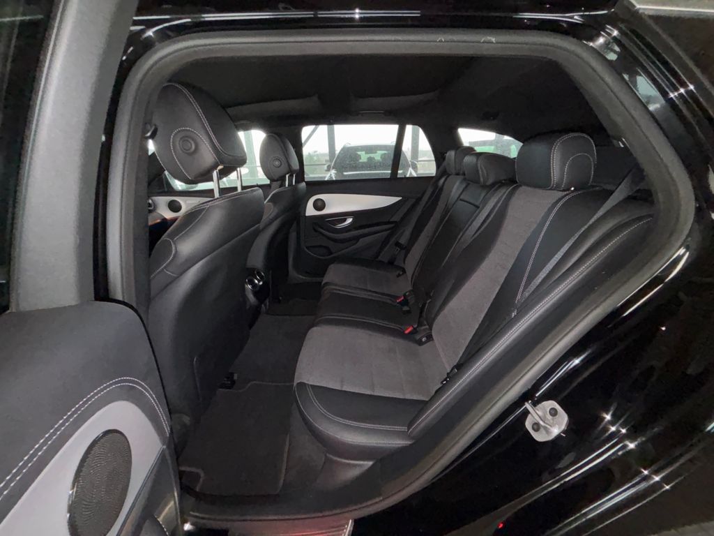 Mercedes-Benz E 300 2022