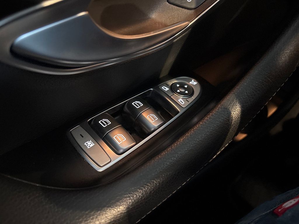 Mercedes-Benz E 300 2022