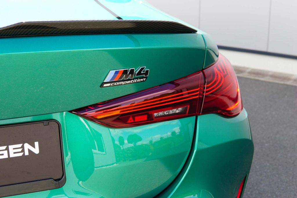 BMW M4 2025