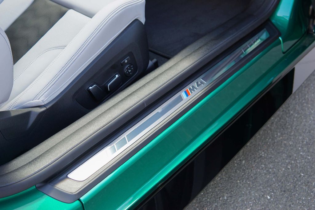 BMW M4 2025