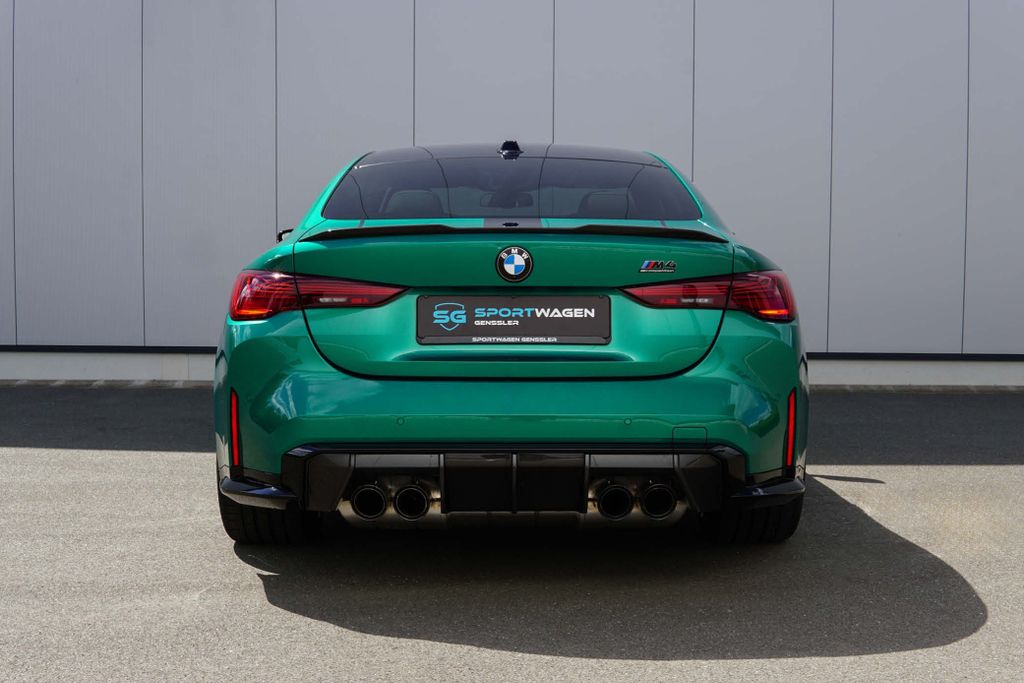 BMW M4 2025
