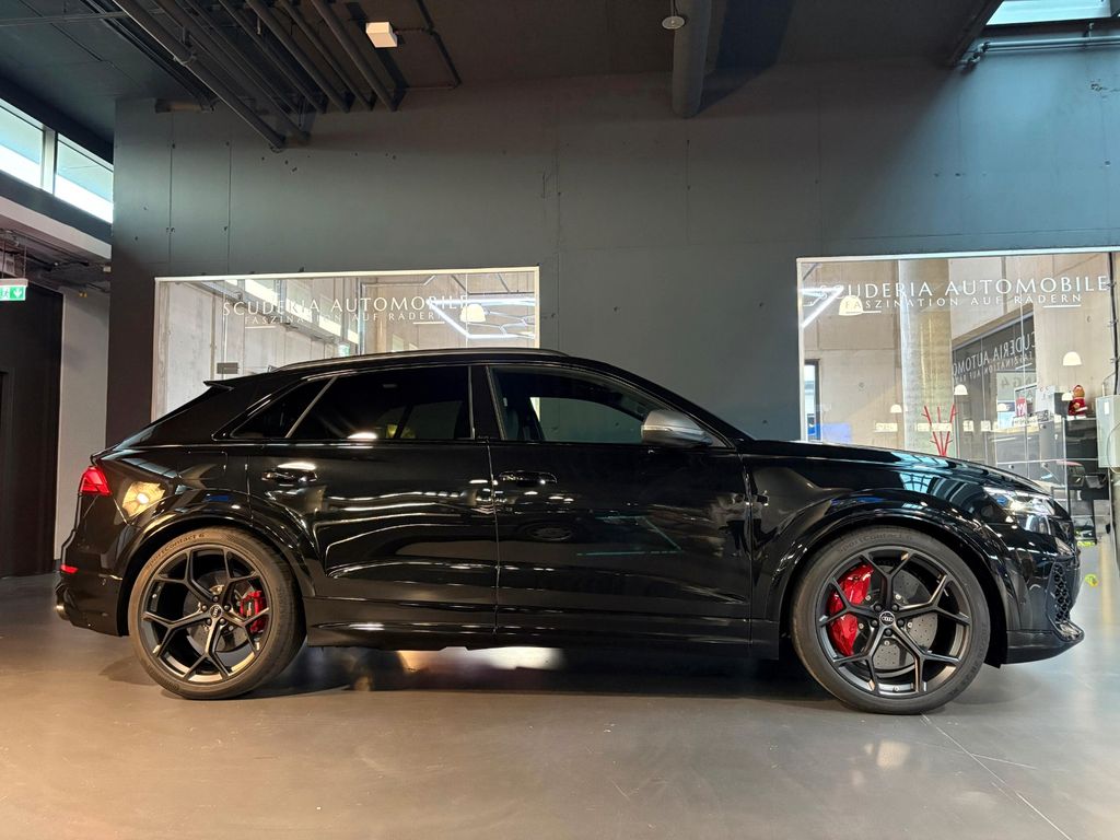 Audi RSQ8 2025