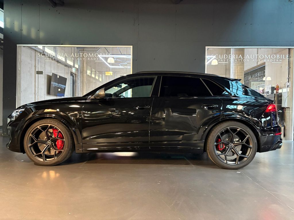 Audi RSQ8 2025