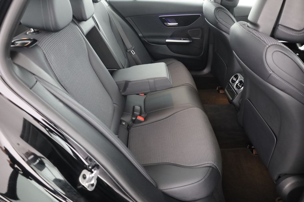 Mercedes-Benz C 200 2024