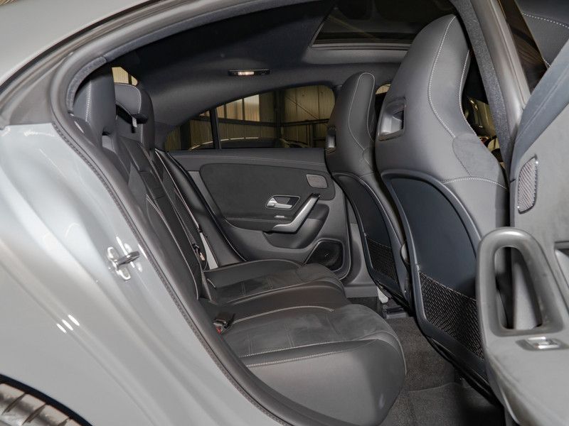 Mercedes-Benz CLA 220 2025