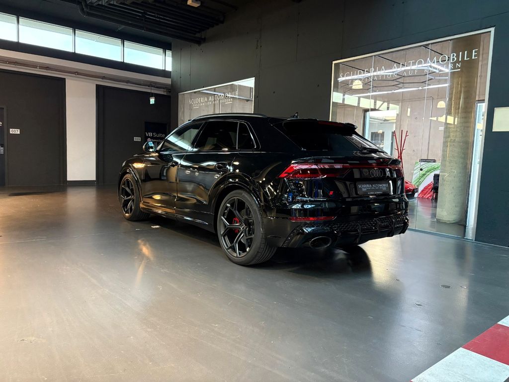 Audi RSQ8 2025