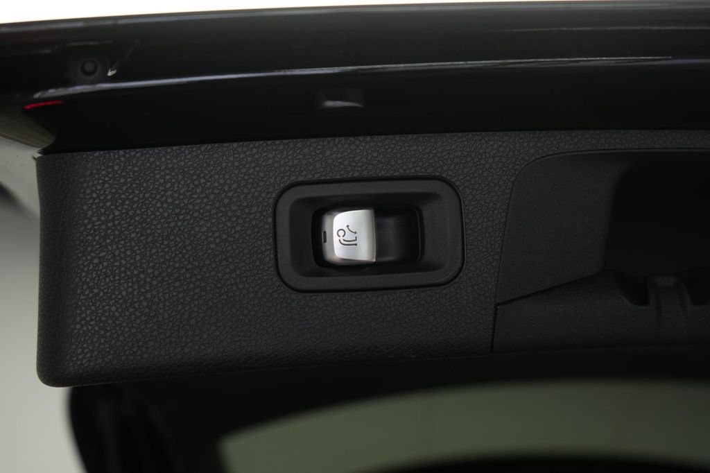 Mercedes-Benz E 300 2022