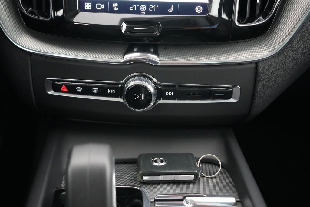 Volvo XC60 2022