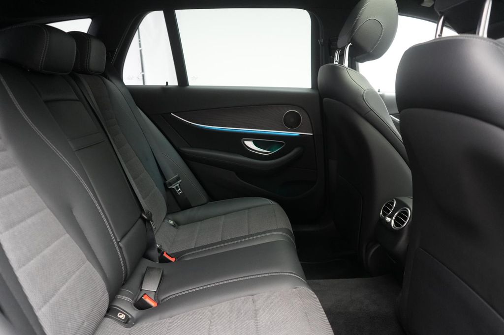 Mercedes-Benz E 300 2022