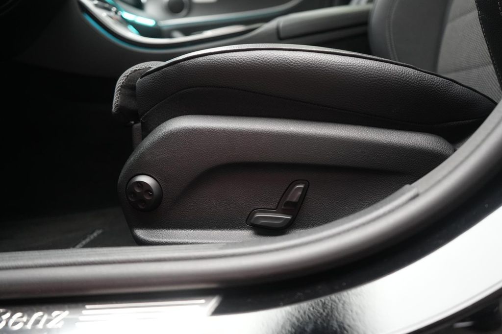 Mercedes-Benz E 300 2022