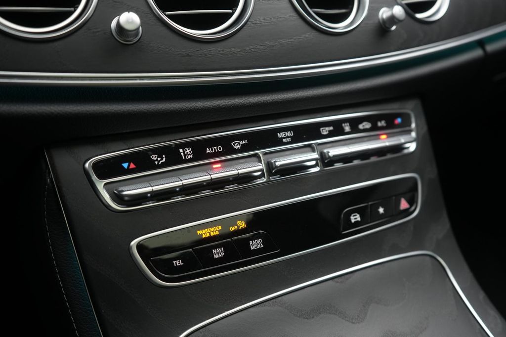 Mercedes-Benz E 300 2022