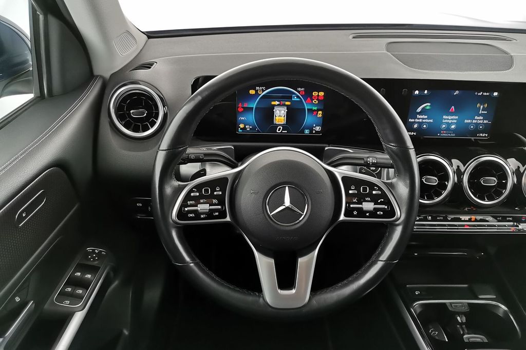 Mercedes-Benz GLB 200 2023