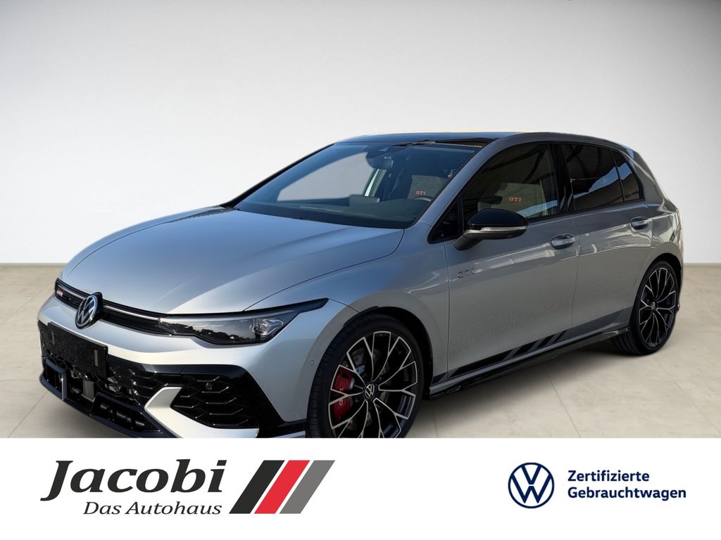Volkswagen Golf 2025