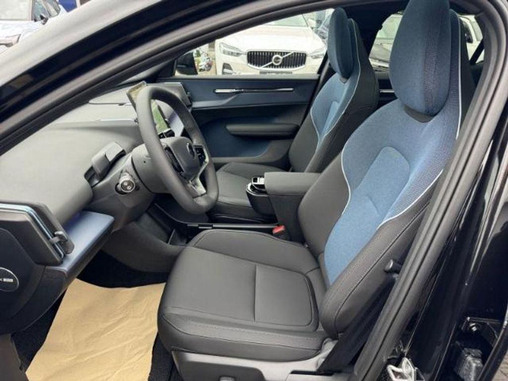 Volvo EX30 2025