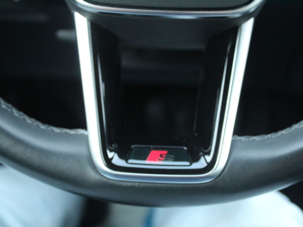 Audi e-tron 2023