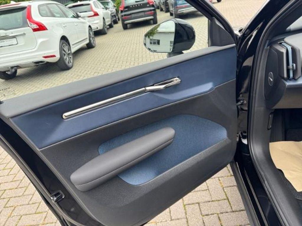 Volvo EX30 2025