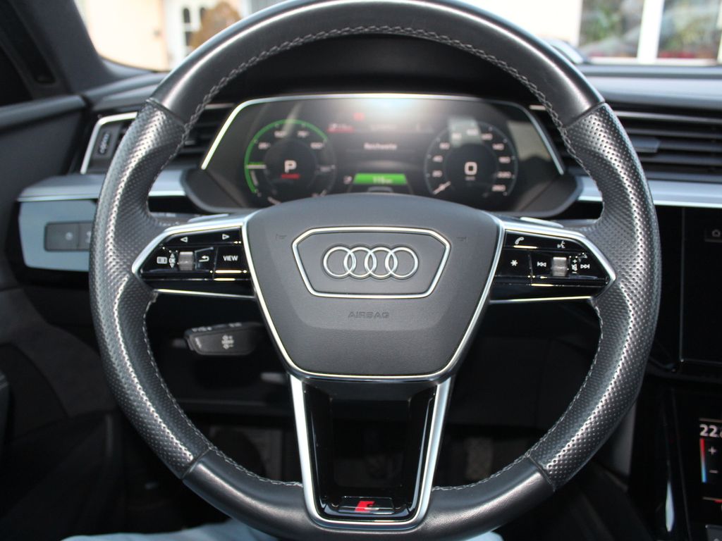 Audi e-tron 2023