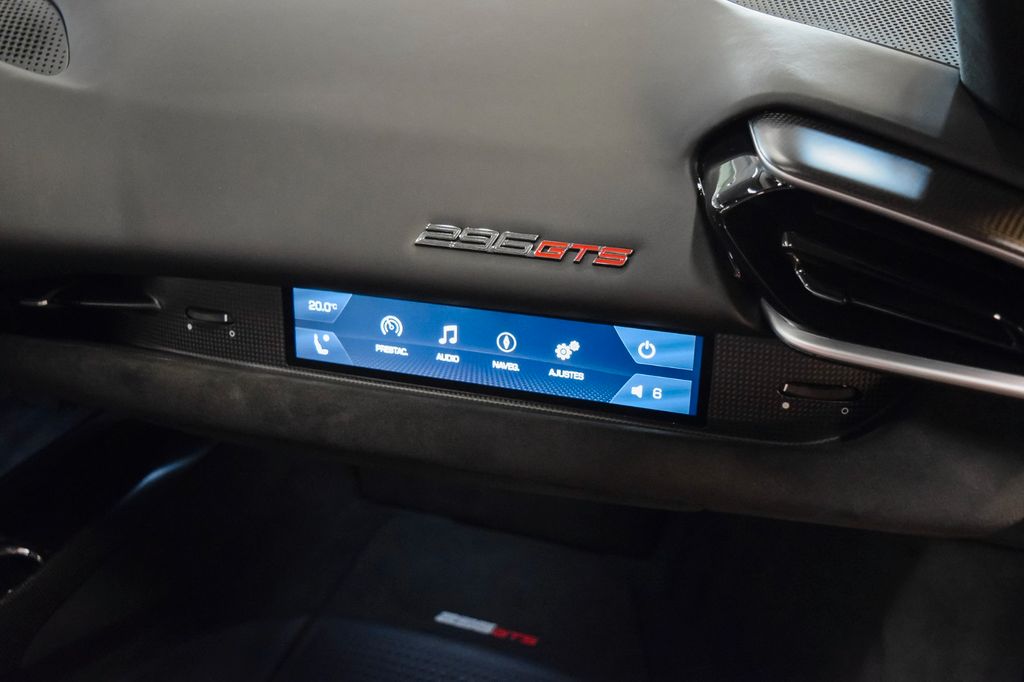 Ferrari 296 GTS 2025