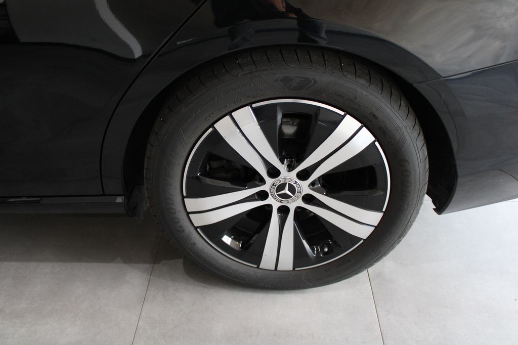 Mercedes-Benz C 200 2024