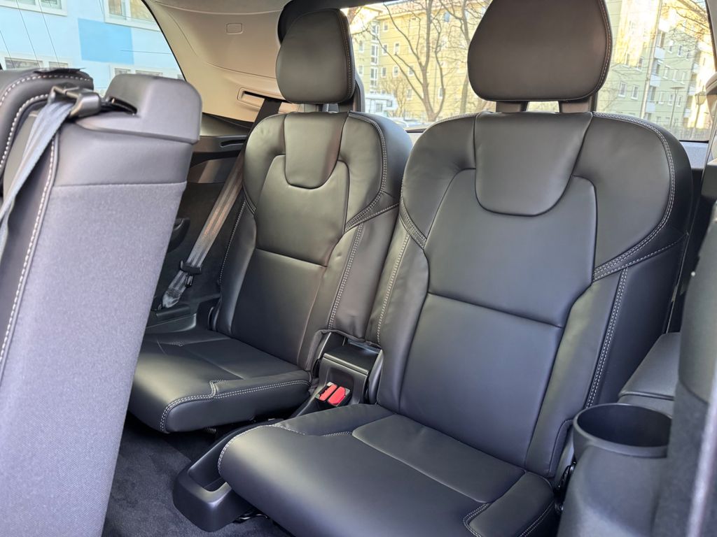 Volvo XC90 2025
