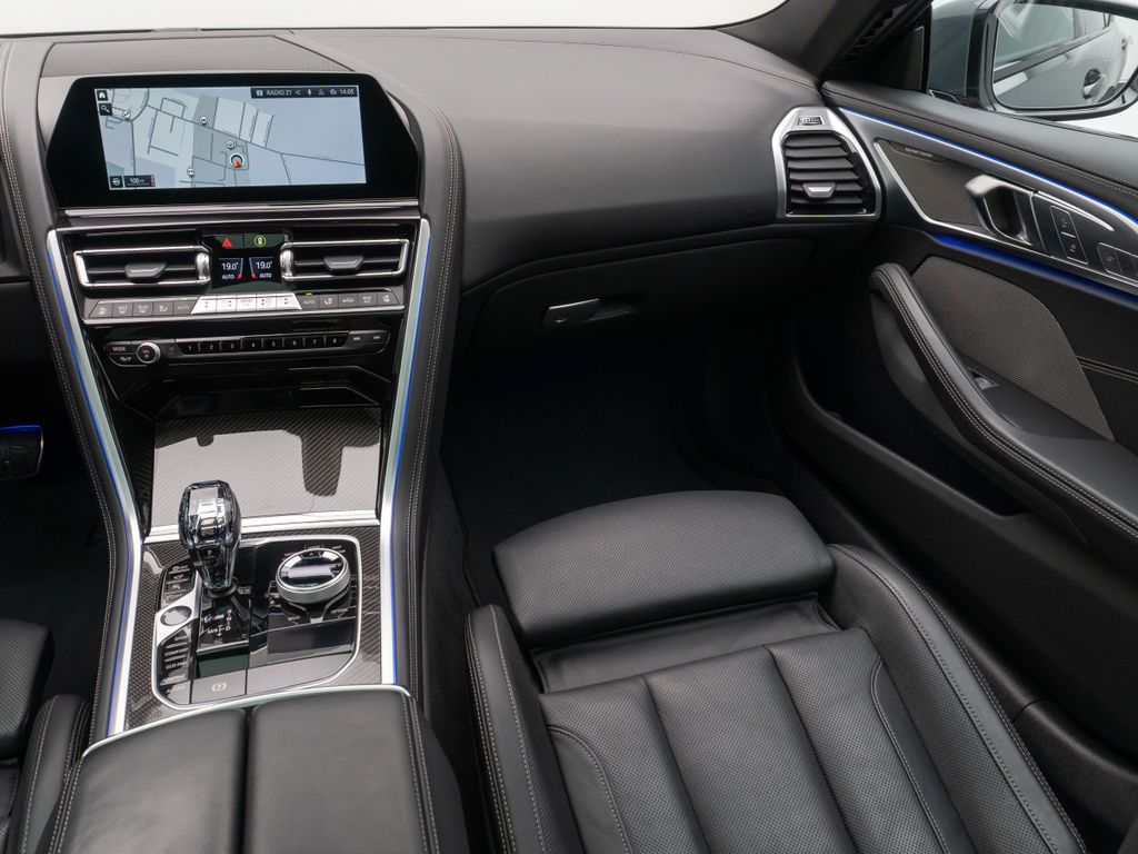 BMW M850 2022