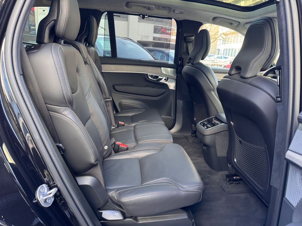Volvo XC90 2025