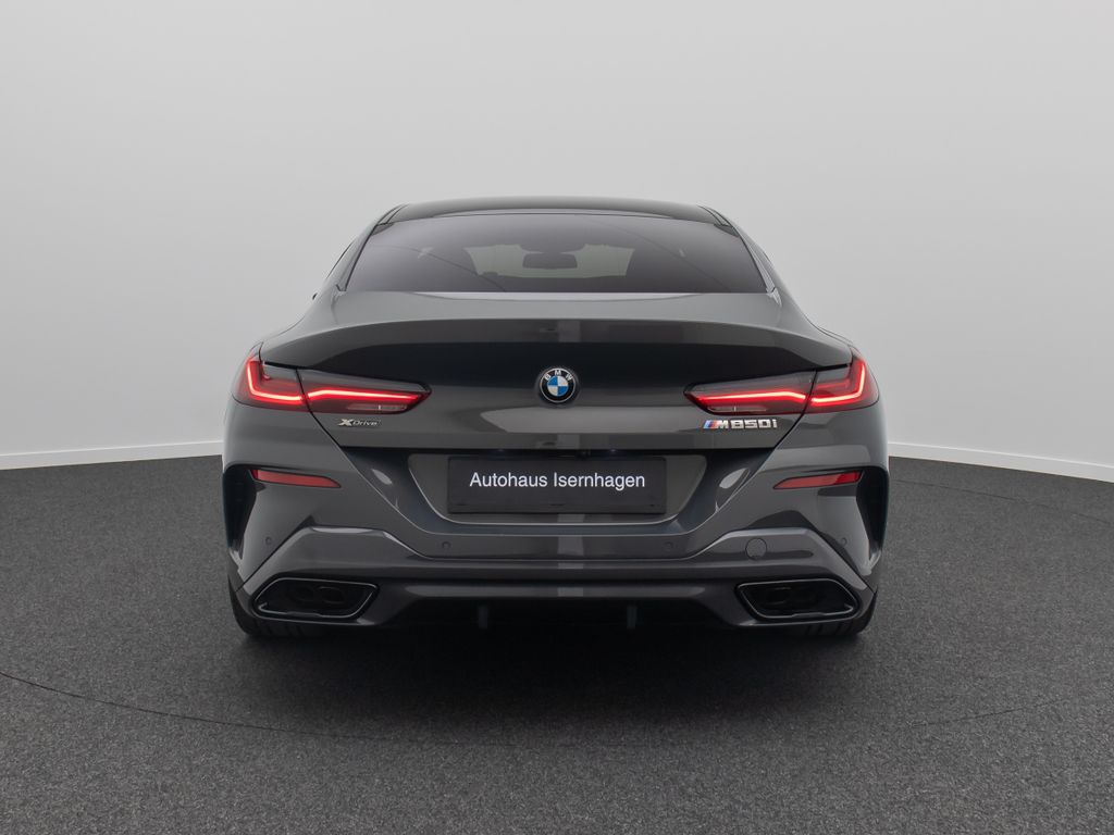 BMW M850 2022