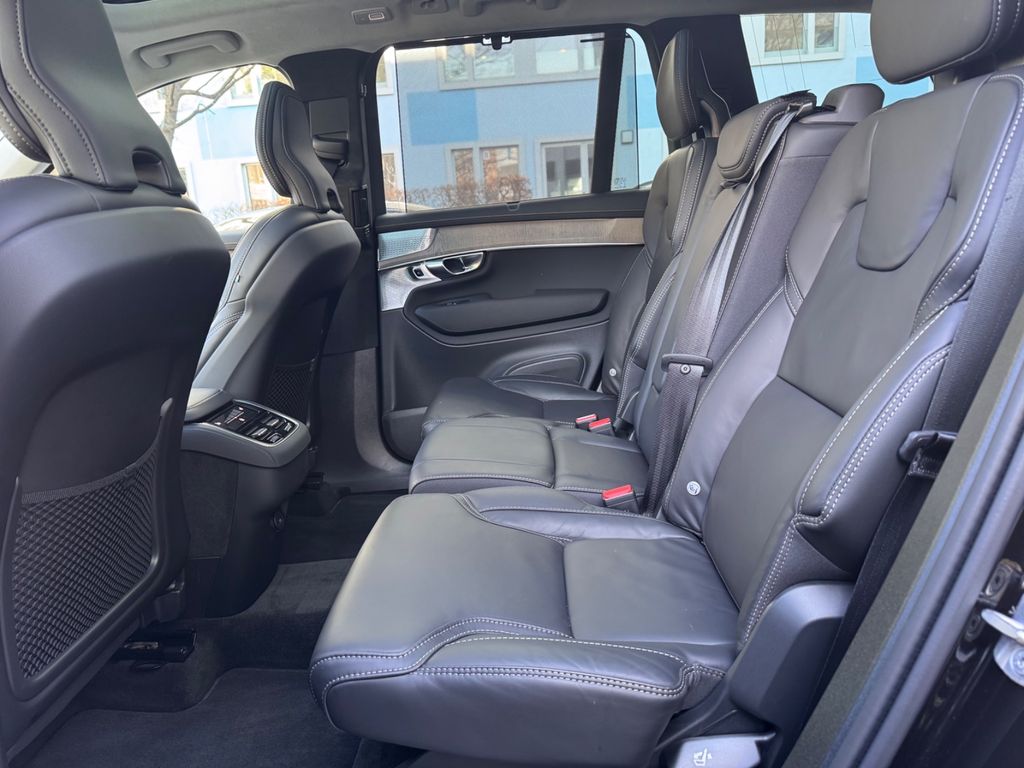 Volvo XC90 2025