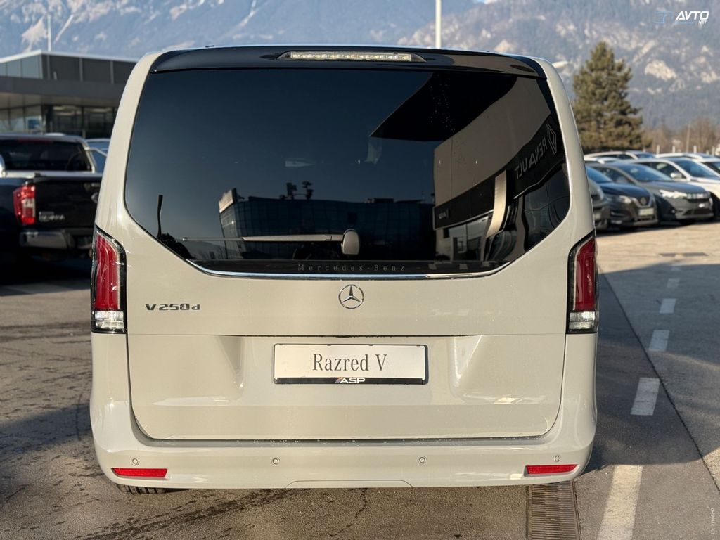 Mercedes-Benz V 250