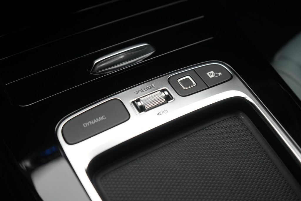Mercedes-Benz CLA 200 2025