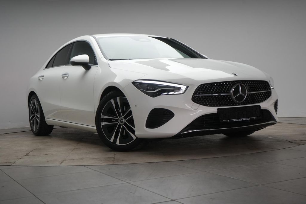 Mercedes-Benz CLA 200 2025